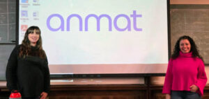 Las Dras. Carolina Martinez y Jimena Prieto en el curso realizado en la sede de ANMAT.