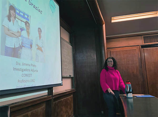 La Dra. Jimena Prieto finalizando el curso realizado en ANMAT.
